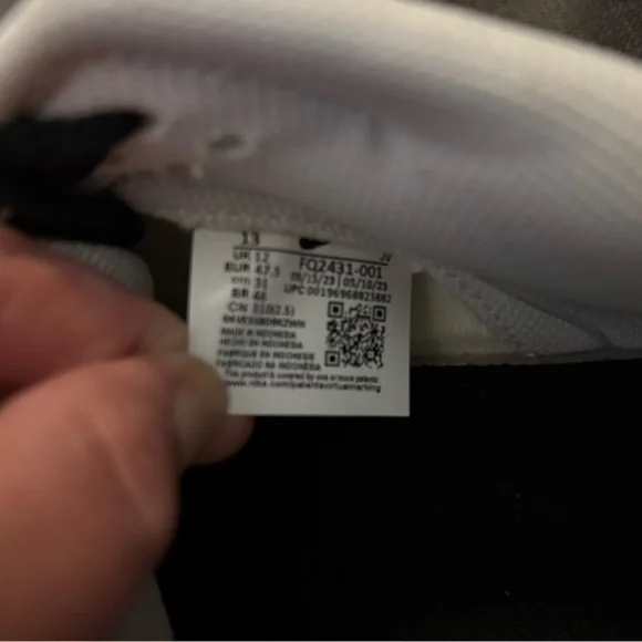 Nike Dunks, never worn. - Picture 7 of 7